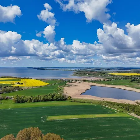 Rex Rugia Haus 17 05 דירה