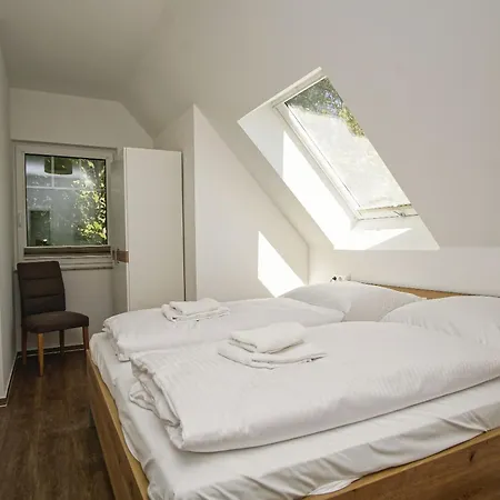 Rex Rugia Haus 17 05 * Lobbe