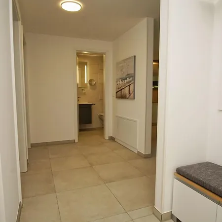 Rex Rugia Haus 17 05