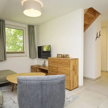 Rex Rugia Fewo17-5 Strandnah,balkon,sauna,pool * Lobbe